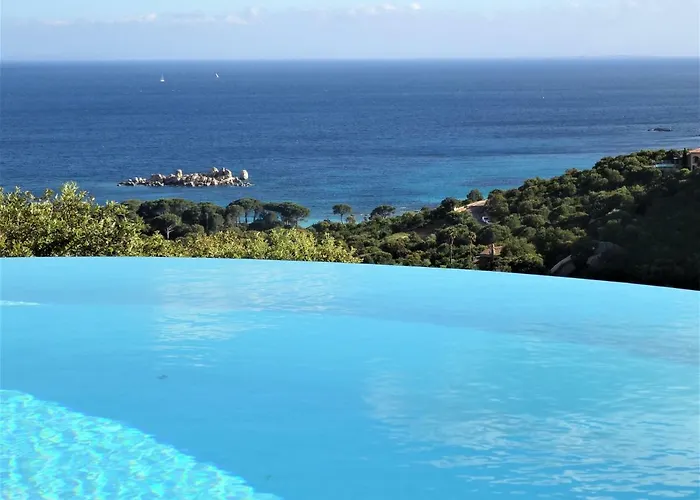 A Altezza Palombaggia 度假居 *